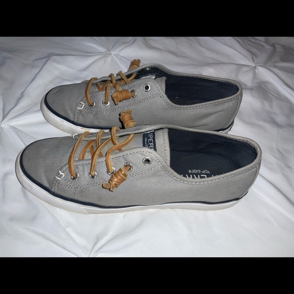 Women’s Sperry Shoes - Picture 2 of 2